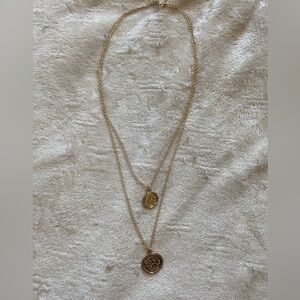 Elegant Gold Layered Necklace